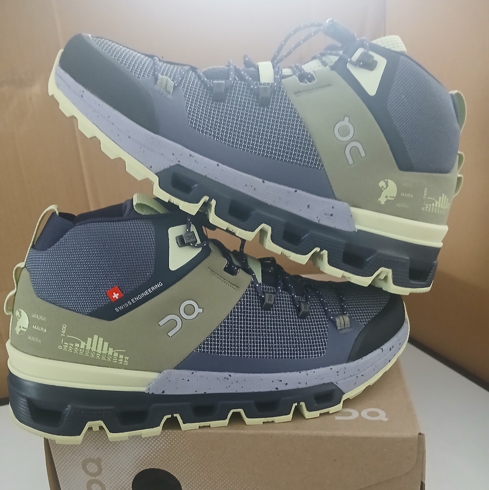 Womens NIB size 6.5 Cloudtrax is a versatile hiking shoe - Picture 2 of 6